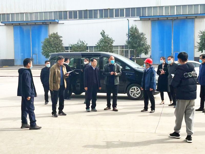 Government leaders conduct on-site research